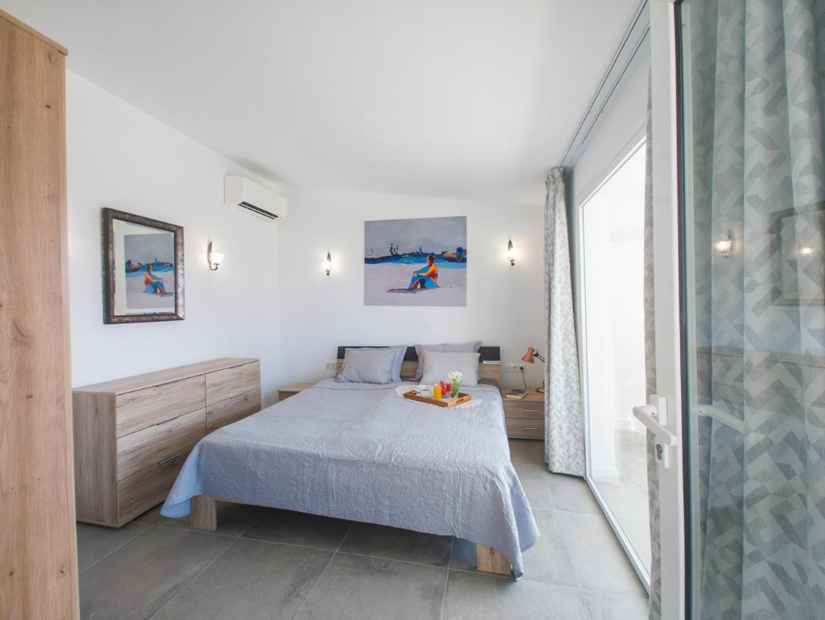 Villa Azure Horizon And Breeze - Panoramic Ocean View And Heated Pool Chayofa Exterior photo